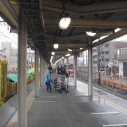 駅前に3軒の居酒屋あります