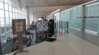 出国審査場を過ぎるとすぐのところにあります