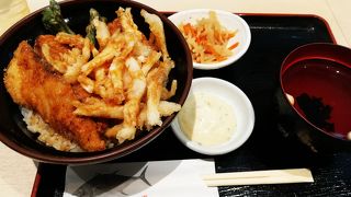 富山産の白エビを食べれるお店