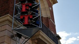 映画のテーマパークのプライド