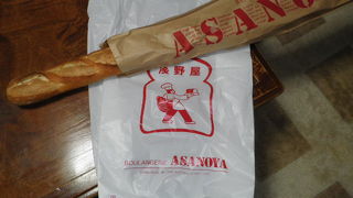 旧軽銀座の有名パン店