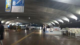 大きなフェリーターミナル