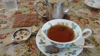 別世界に迷い込んだような素敵なカフェ