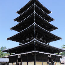 法隆寺 五重塔(南東面)