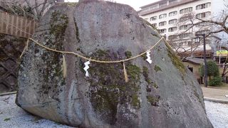 まあ、ちょっとした石ですが