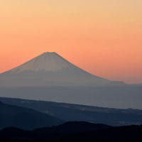 展望デッキからの朝焼けの富士山