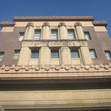 真下から見上げると、別の建造物に見えてしまいます('◇')ゞ