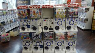 ガチャポンコーナーがあるPA （酒々井パーキングエリア）