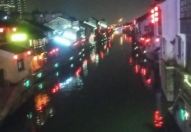 夜の散策が素晴らしい