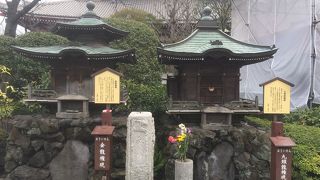 2つの権現が並ぶ