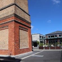 マーケットのシンボルの煙突