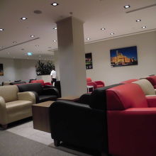 椅子はゆったりしています。