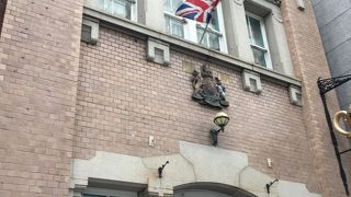 人気のティーサロンが入ったビル