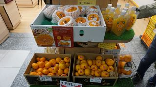 地元ならではの品揃えです