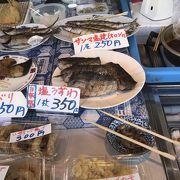 新鮮な魚はもちろんお惣菜が魅力的