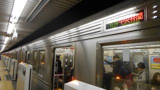 メトロ銀座線の急行線的な性格や、地下鉄駅が遠かった地域を結ぶ線で、利便性もイメージもよく、よく利用する線区