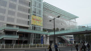 日本のショッピングセンターの嚆矢で、現在も発展中