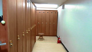 静かに温泉を楽しみたい人には不向き