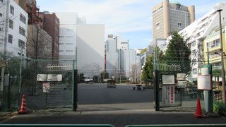 名称の通り全くの広場と言ったところです