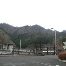 人の気配はなかった。