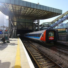 写真左手が喫煙コーナー