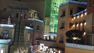 日本初のシネコンは街ごとローマになってしまった