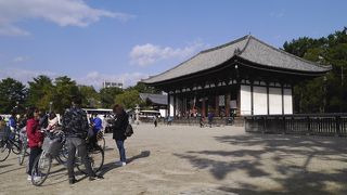 観光客が多い。