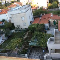 住宅地にあるので静かでした。