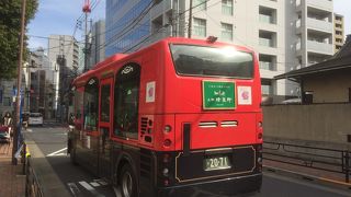 こじんまりしたバス