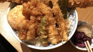 ごま油の香りたつ天丼