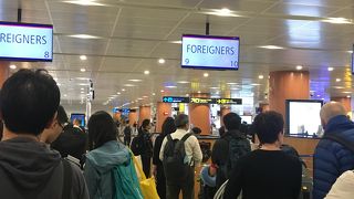 アクセスは空港バスが便利