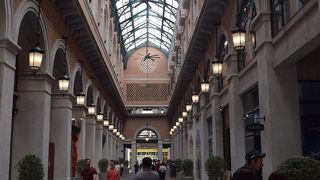 チェンマイのおしゃれ通りニマン通り沿いに、新しく出来たショッピングモール