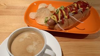 フードメニューも充実