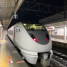 進行方向では無い。