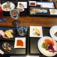 こんなに沢山の食事を美味しく頂きました