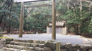宇治橋の守護神