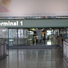 ターミナル入口