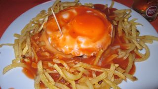 ポルト発祥のB級グルメ