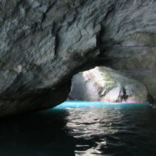 光が差し込む姿は感動的