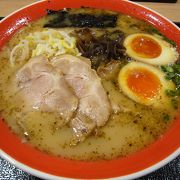 熊本ラーメンの有名店です