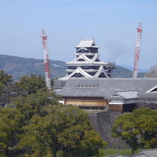 熊本城は復興工事中です