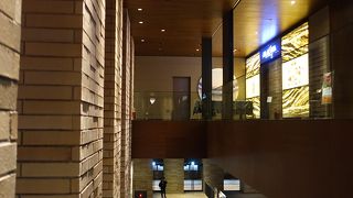 超巨大施設です