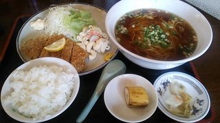 2018年８月現在、「とんかつラーメン」のとんかつがやや小さめになりました