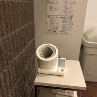 大浴場前に血圧計