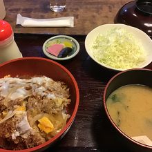 オーダーした丼