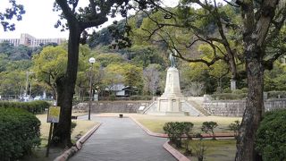 平日はひっそりとしています