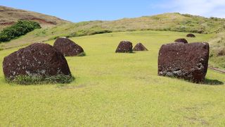 モアイの赤い帽子の切り出し場所