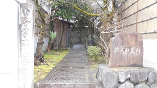 大昔のお墓の風情