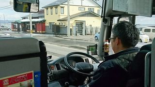 便利なシャトルバス