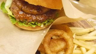 広島のバーガーショップ